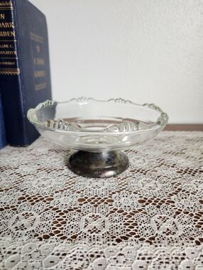 Vintage Princess House Scalloped Glass Candy Nut Dish with Silver Pedestal
